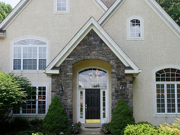 2nd image of 161 Forest Dr