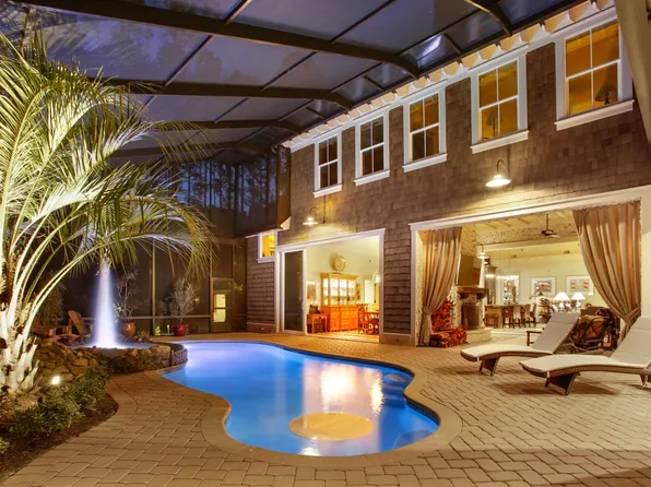 16 Sweet Grass Mnr, Hilton Head Island, SC 29928