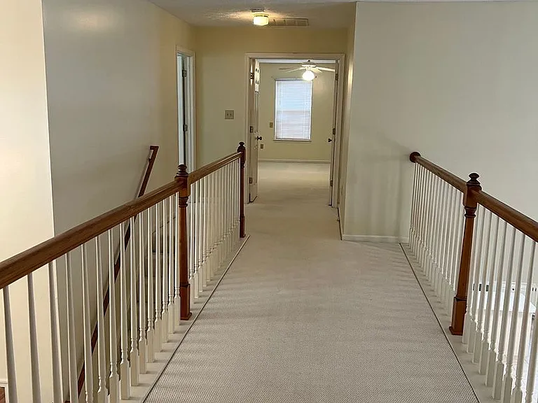 110 Bugle Ct — Photo 36