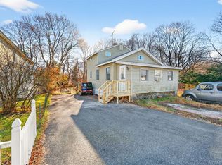 7 Pioneer Ave, Suffern, NY 10901