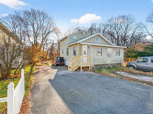 7 Pioneer Avenue, Suffern, NY 10901