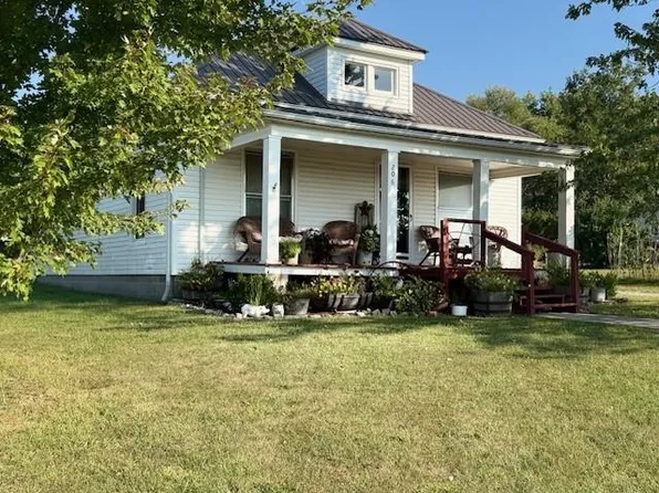 206 Central Ave, Pattonsburg, MO 64670
