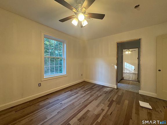 3rd image of 26 Hyde Farm Terrace
