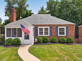 9438 Plainfield Dr, Saint Louis, MO 63119