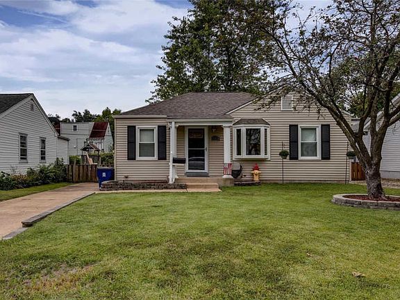2nd image of 10210 Saint Dennis Ln