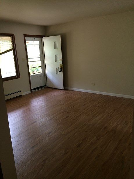 2nd image of 780 Main St APT 5
