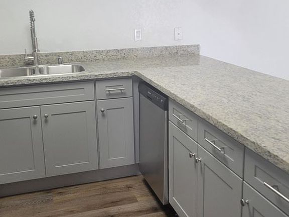 4th image of 3800 Madison Ave #7