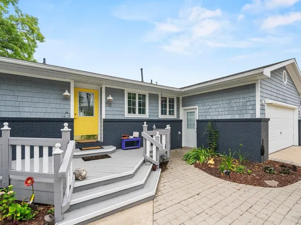 515 Lane 210 Hamilton Lk, Hamilton, IN 46742