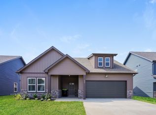 635 Galvin Dr, Clarksville, TN 37042