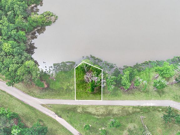 5th image of 3101 Shadow Pine Dr