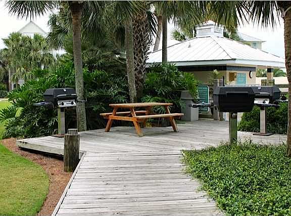 3rd image of 480 Gulf Shore Dr Penthouse 606