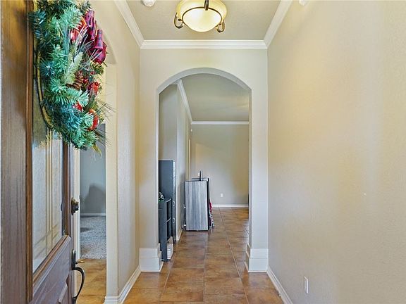 3rd image of 8130 Barlovento St