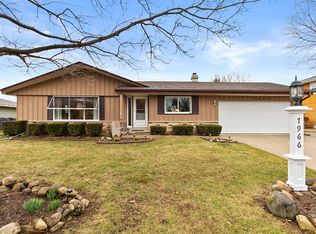 7966 S 57th St, Franklin, WI 53132