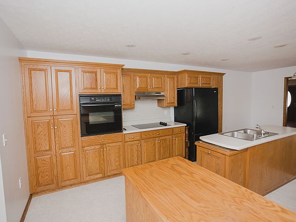 5th image of 119 Logan Ln