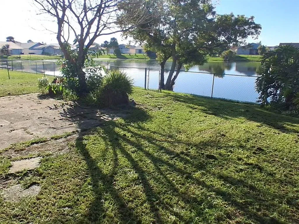 4 bed, 3.0 bath, 1890 sqft, $2,650 — Photo 3