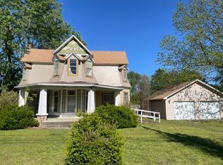 401 N Arch Ave, Green Forest, AR 72638