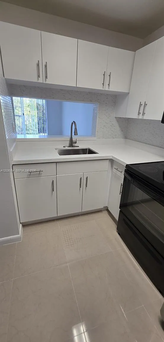 Montecarlo Condo — Photo 1