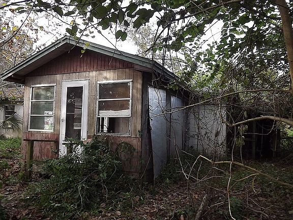 5th image of 1130 Salina St SE