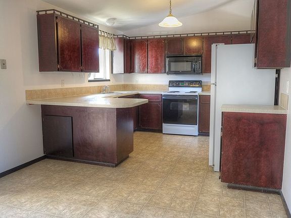 5th image of 16118 E Rich Ave