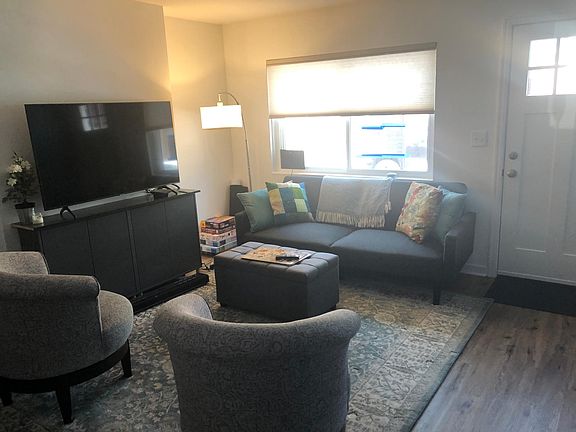 bright living room - plenty of natural light