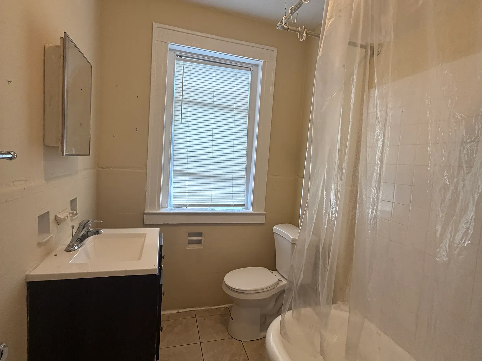 2 bed, 750 sqft, $1,500 — Photo 4