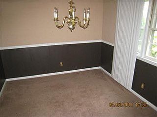 4th image of 303 Annhurst Dr