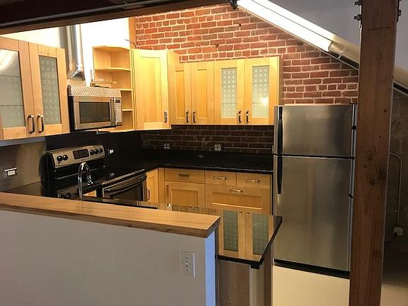 5th image of 910 22nd Ave Unit 4