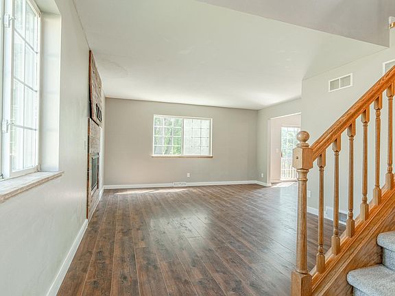4th image of 124 Lakewood Ter