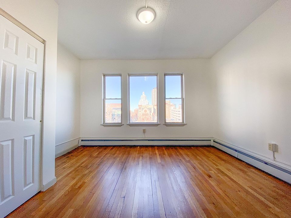 1st image of 277 Buckingham St #306