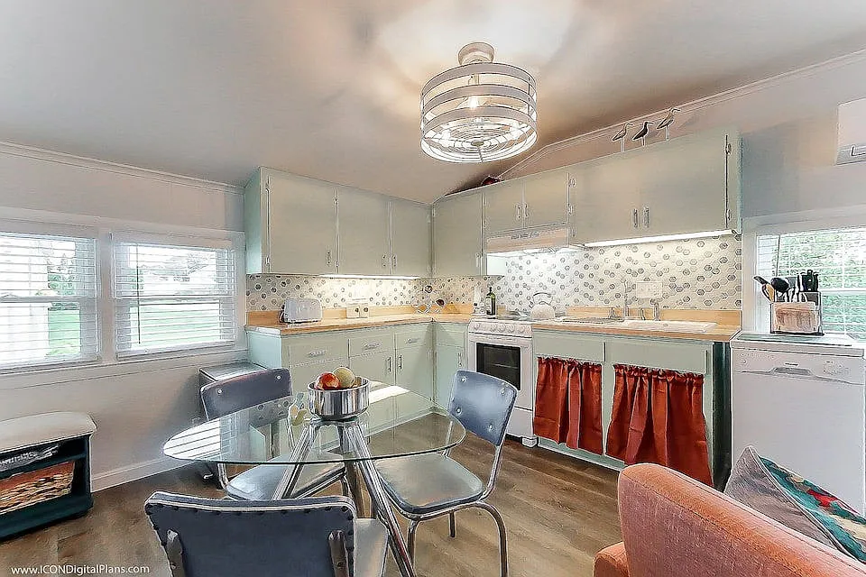 130 Reservoir Rd #2