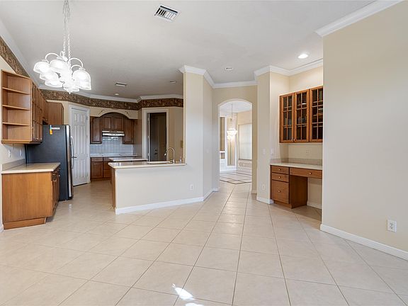 5th image of 6112 Wilbur Way