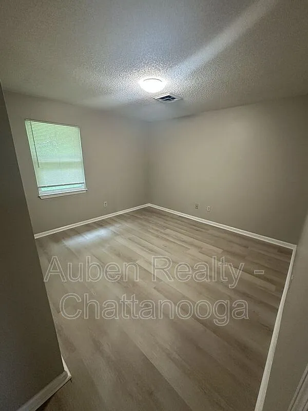2 bed, 1.0 bath, 900 sqft, $950 — Photo 4