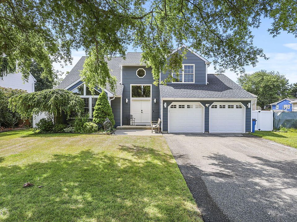 1st image of 624 Loxley Drive