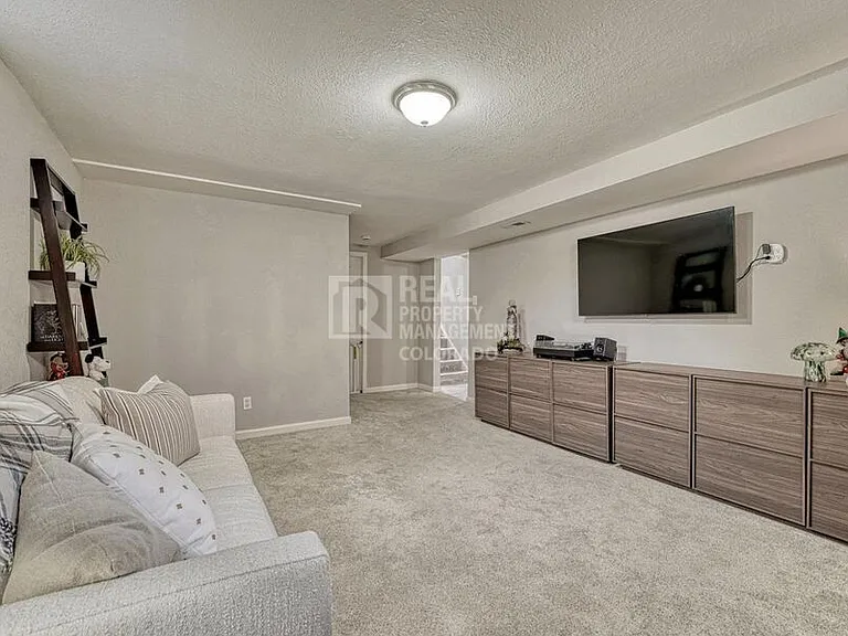 4252 S Logan St — Photo 29