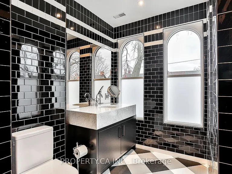 38 Beaconsfield Ave #MAIN HOUSE — Photo 23