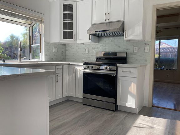 5th image of 1216 Mountain Quail Cir