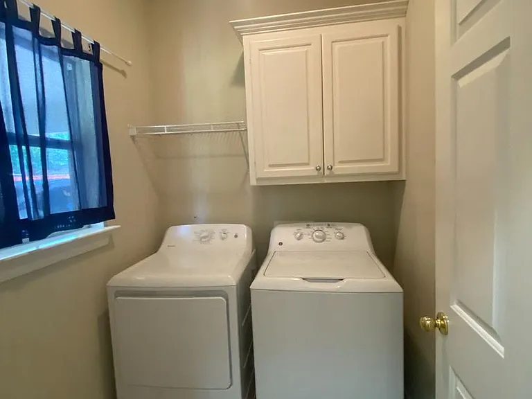413 Lake Worth Dr — Photo 8