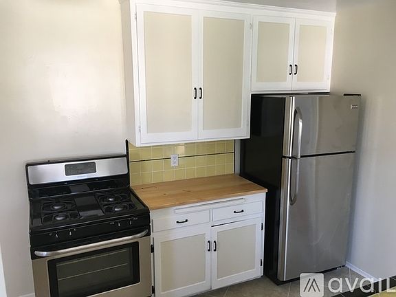 4th image of 6238-40 Rose St