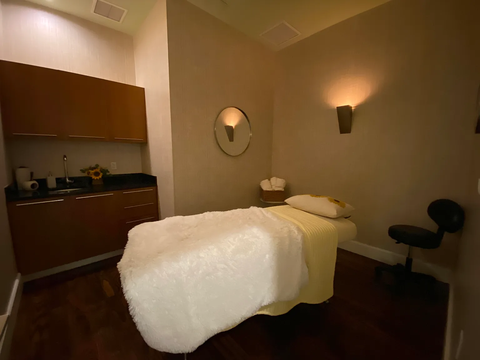 2 bed, 1357 sqft, $4,500 — Photo 2