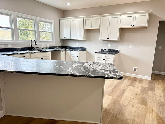 4th image of 2870 Corbin Dr