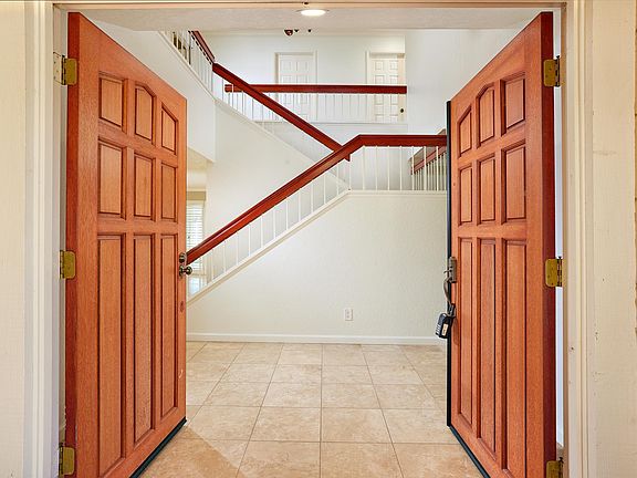 3rd image of 10740 Ancona Ln