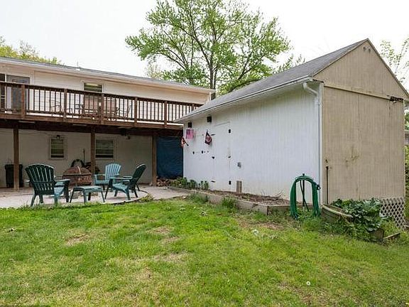 3rd image of 4705 Tipton Ln