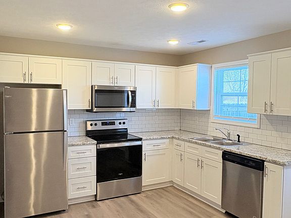 3rd image of 134 Hillridge Ct #A-h