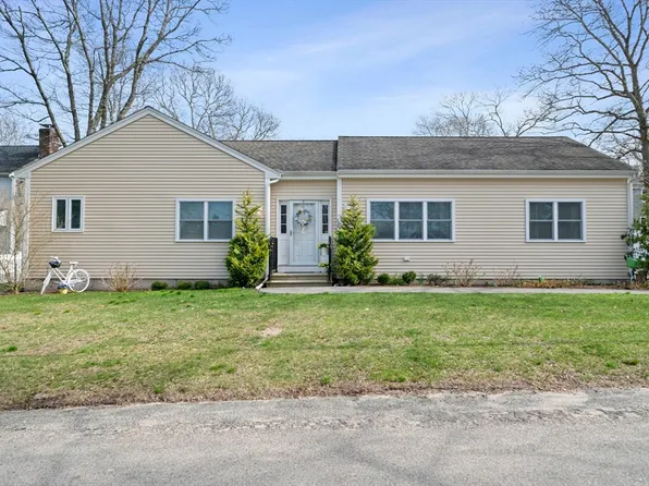 104 Cape Cod Ave, Plymouth, MA 02360