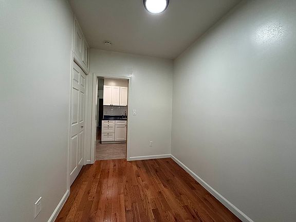 4th image of 2849 34th St APT 5