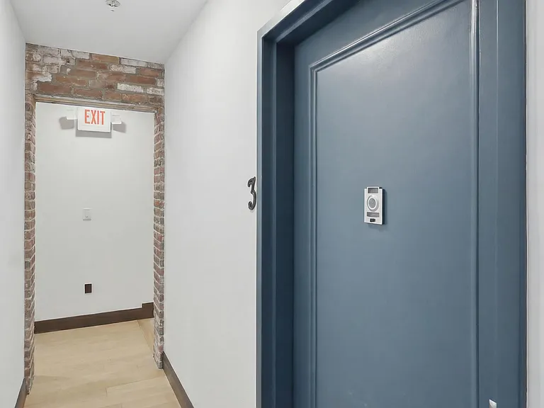 207 Main St #3 — Photo 15