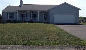 1st image of 10 Yorktown Ln