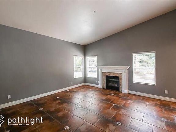 2nd image of 15237 Hillsdale Ct