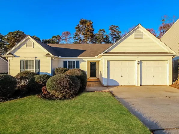 107 Valhalla Ln, Simpsonville, SC 29681
