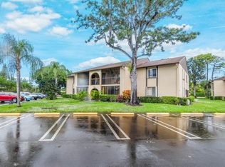 402 Pine Glen Ln APT D-2, Greenacres, FL 33463